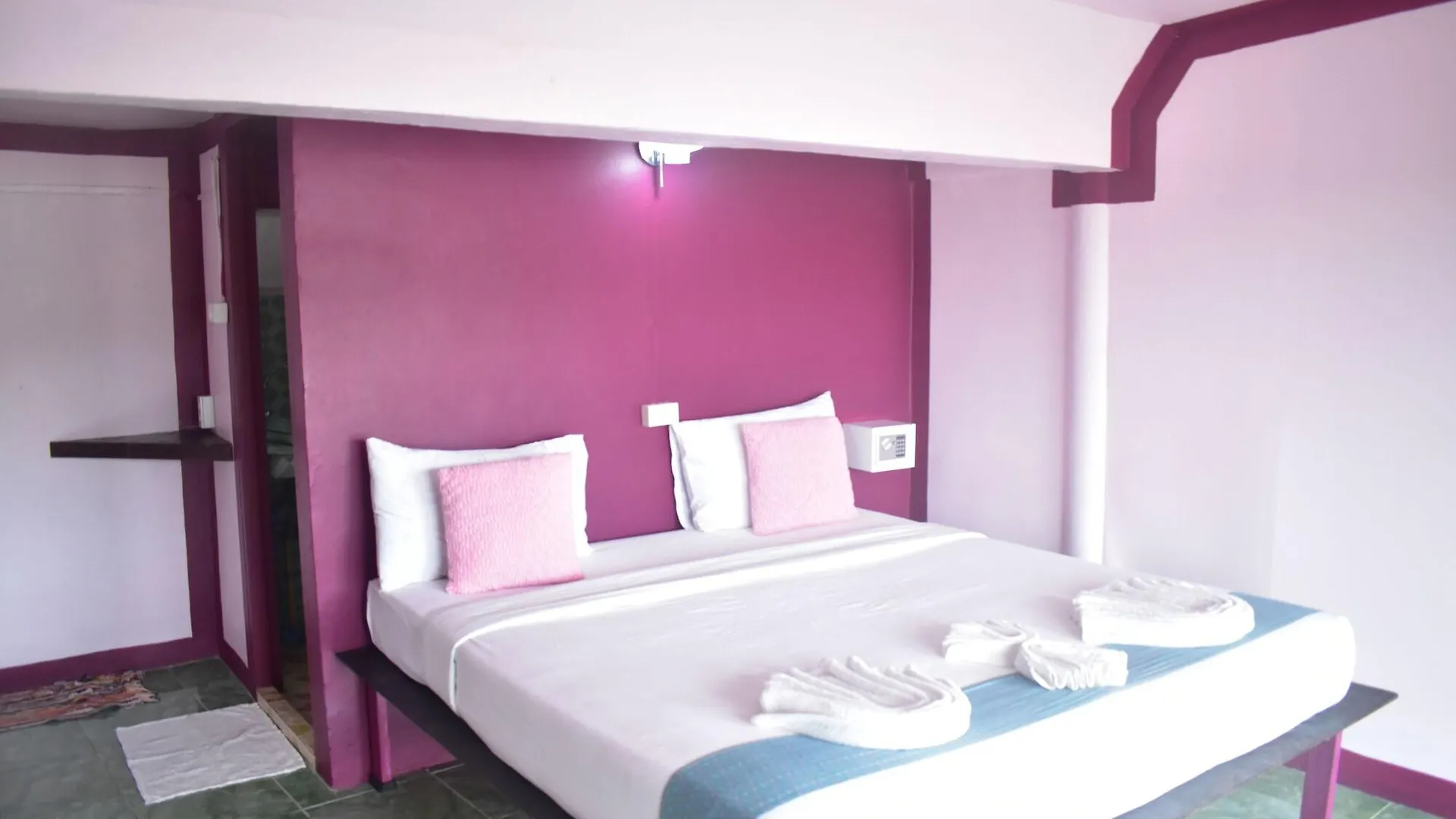 Inn Phi Phi Beach Front Resort