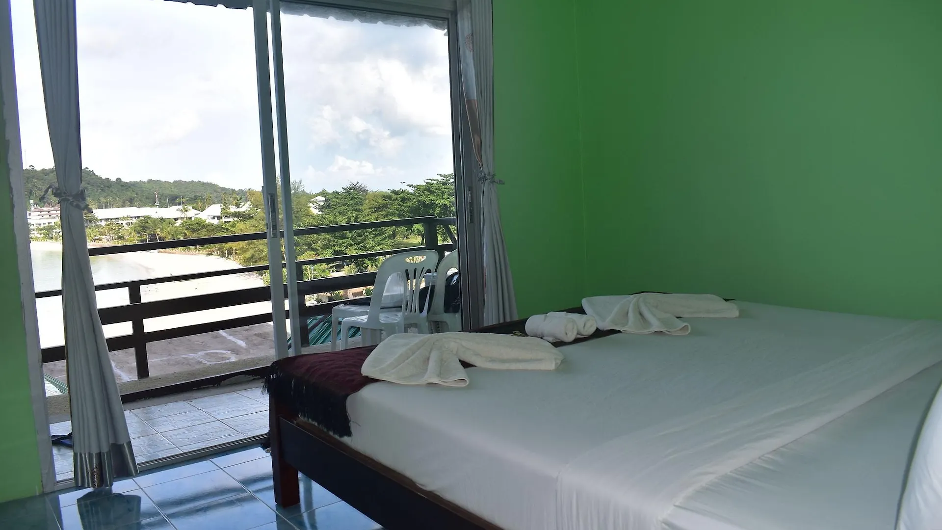 Inn Phi Phi Beach Front Resort